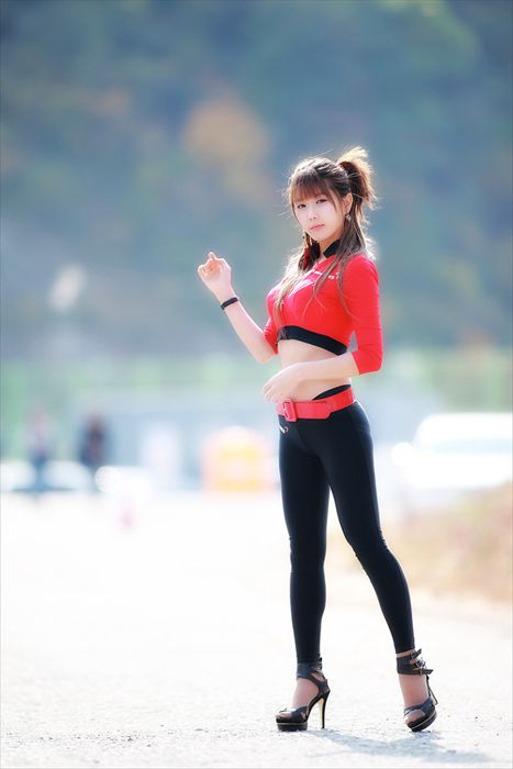 [唯美写真杂集]ID0371 韩国超级车模许允美 写真系列红衣长裤[140P131M]--性感提示：粉嫩飘飘欲仙动人内衣半脱